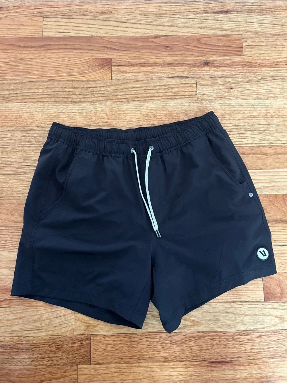 VUORI kore 5 inch men’s shorts in small